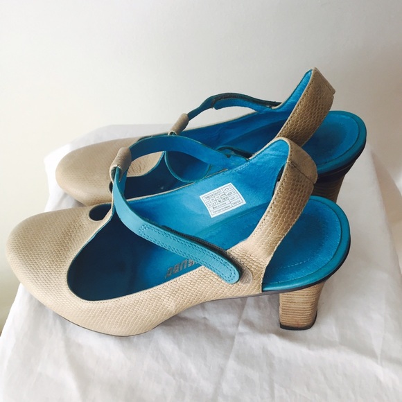 Fun Funky Tsubo T Strap Heels - Picture 2 of 8